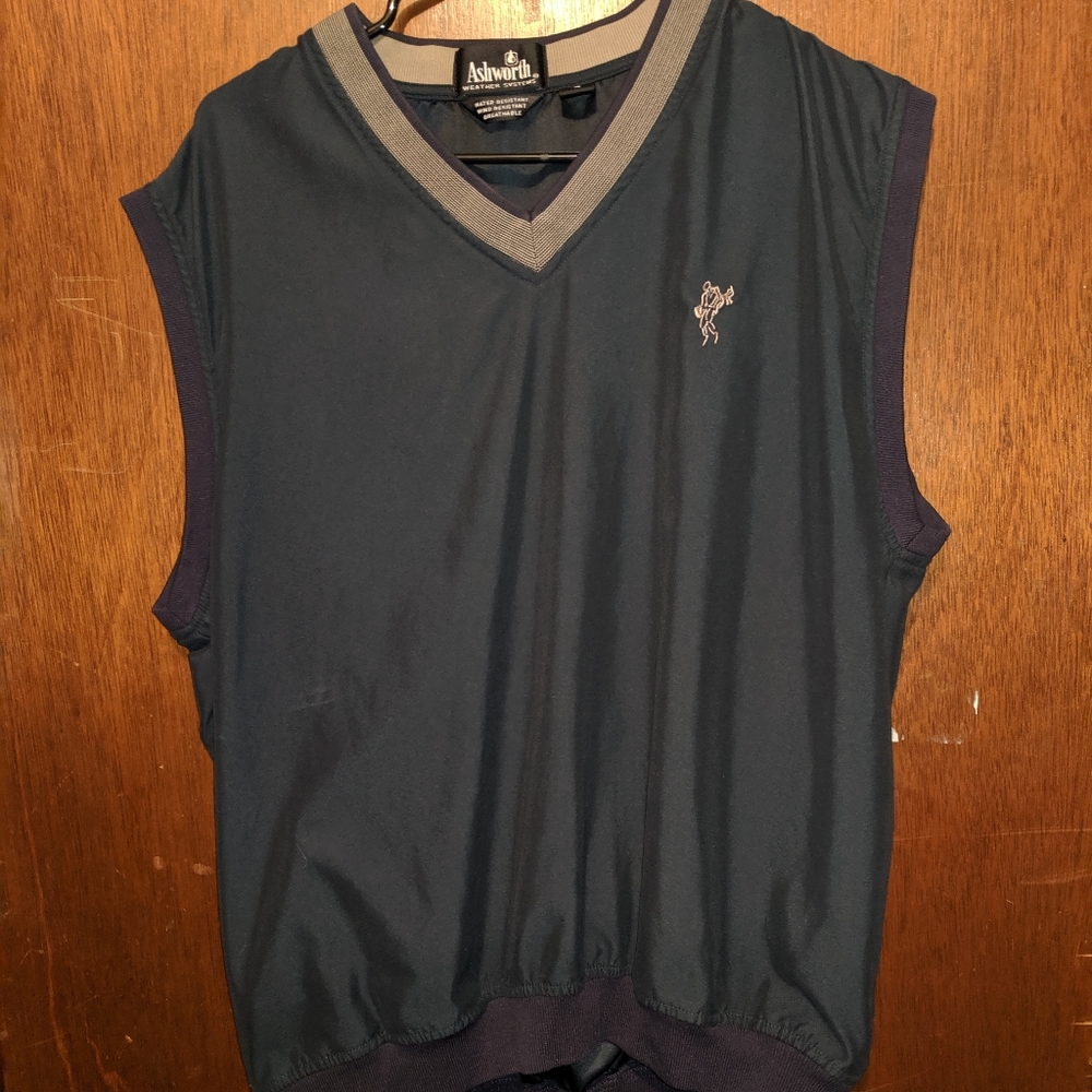 Ashworth weather resistant golfing vest size med